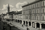 Il Mercato, la via Emilia e il Centro Storico foto 